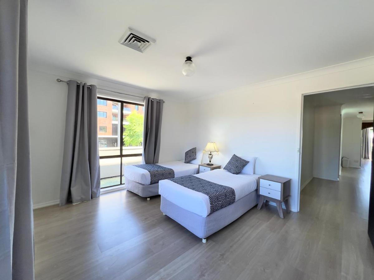 Albury Garden Court Motel Eksteriør billede