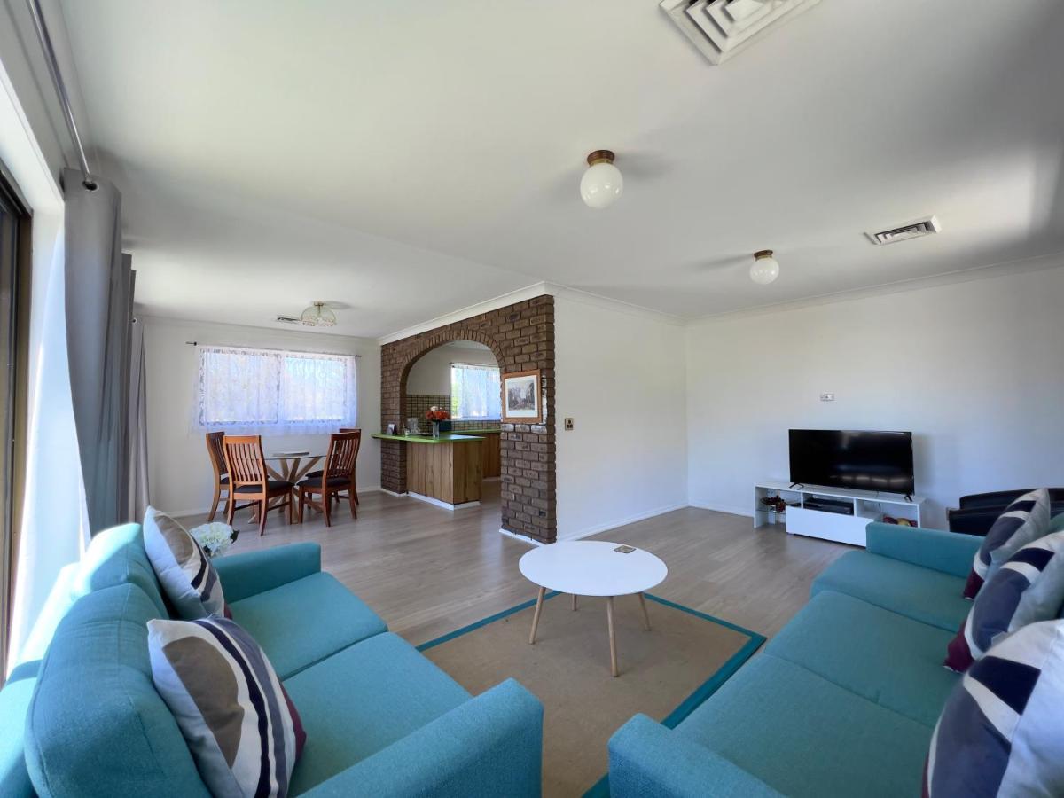 Albury Garden Court Motel Eksteriør billede