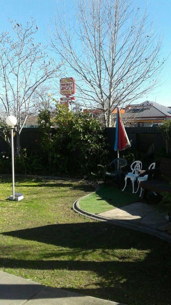 Albury Garden Court Motel Eksteriør billede